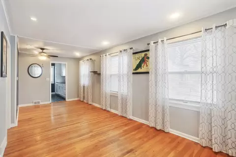321 Royal Ct, Champaign, IL 61821 photo 6