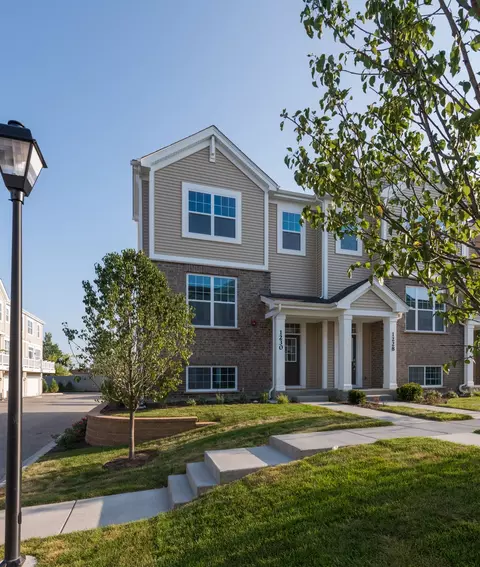 1230 Elm St, Park Ridge, IL 60068