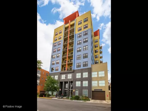 1122 W Catalpa Ave #710, Chicago, IL 60640