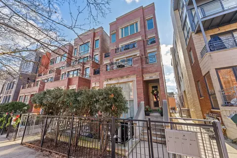 2311 W Wabansia Ave #3, Chicago, IL 60647