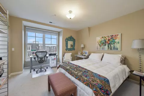 255 E Liberty Dr #704-2, Wheaton, IL 60187 photo 15
