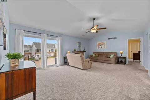 Living - 504 Banbury Ave, Elburn, IL 60119 photo 1 of 3