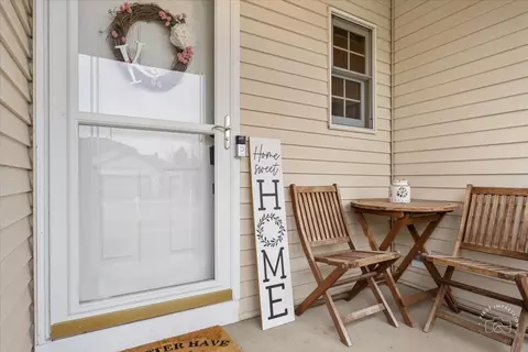 Exterior - 504 Banbury Ave, Elburn, IL 60119 photo 2 of 6
