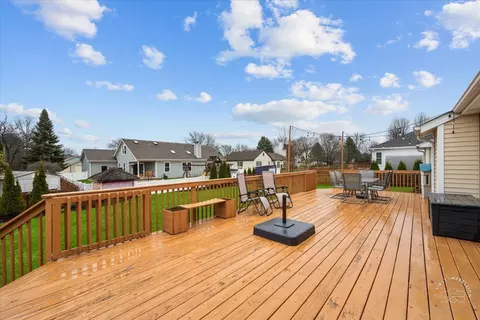 Exterior - 504 Banbury Ave, Elburn, IL 60119 photo 5 of 6