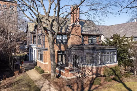 1624 Judson Ave, Evanston, IL 60201
