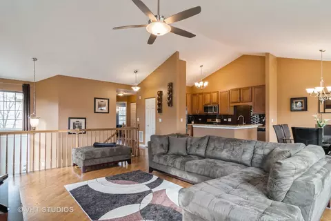 1969 Osprey Ct, Bartlett, IL 60103 photo 4