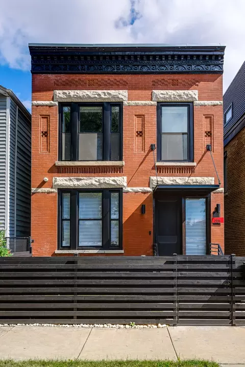 2224 W Huron St, Chicago, IL 60612