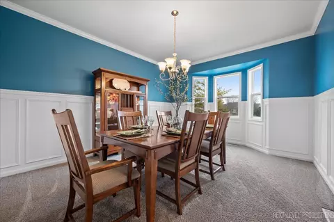 Dining - 14211 Chalk Hill Rd, Plainfield, IL 60544 photo 2 of 3