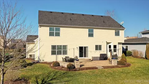 Exterior - 14211 Chalk Hill Rd, Plainfield, IL 60544 photo 5 of 6