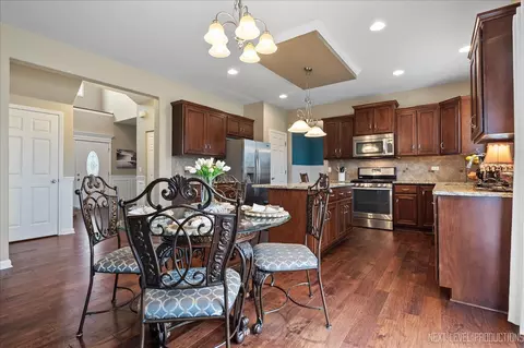 Kitchen - 14211 Chalk Hill Rd, Plainfield, IL 60544 photo 1 of 3