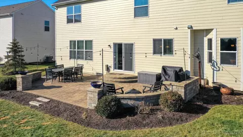 Exterior - 14211 Chalk Hill Rd, Plainfield, IL 60544 photo 4 of 6