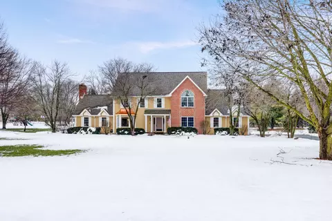 36 W W671 W Ridgewood Ln, Saint Charles, IL 60175