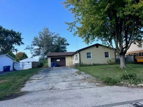 154 Mapletree Ln, Carpentersville, IL 60110
