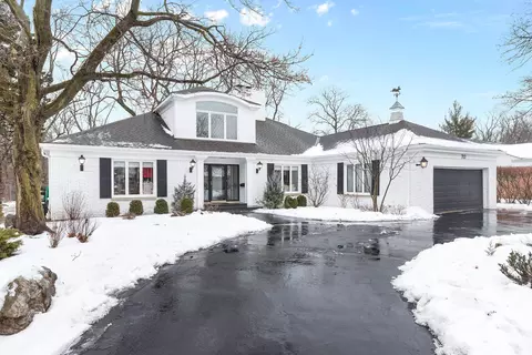 717 Woodmere Ln, Glenview, IL 60025