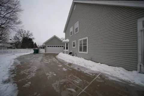 4404 Cove Cir, Plainfield, IL 60586 photo 4