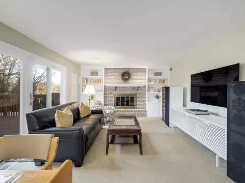 130 Sunset Ridge Rd, Willowbrook, IL 60527 photo 7