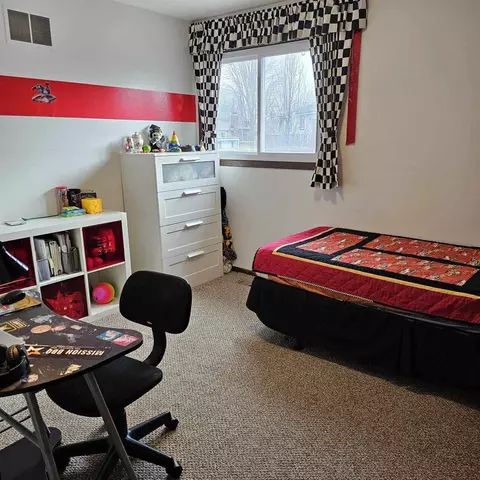 Bedroom - 1495 Coloma Pl, Wheaton, IL 60189 photo 2 of 4