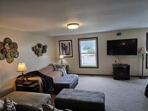 Bedroom - 1495 Coloma Pl, Wheaton, IL 60189 photo 1 of 4