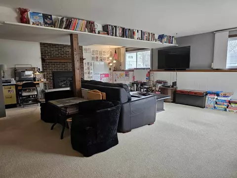 Living - 1495 Coloma Pl, Wheaton, IL 60189 photo 5 of 7