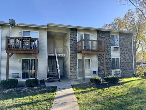 2100 Light Rd #206, Oswego, IL 60543