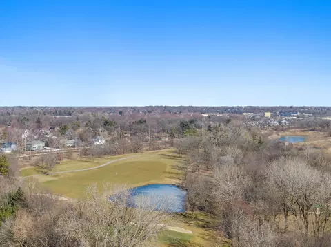 View/Area - 738 Fox Run Dr, Geneva, IL 60134 photo 6 of 7