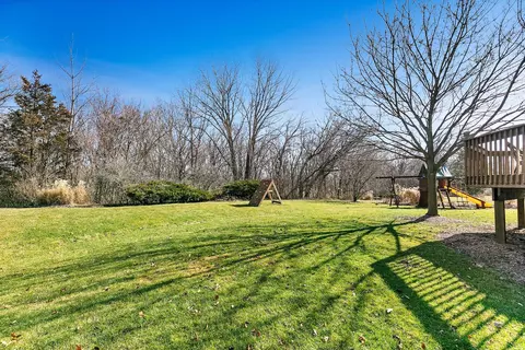 Exterior - 738 Fox Run Dr, Geneva, IL 60134 photo 6 of 9