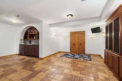 Entry Way - 738 Fox Run Dr, Geneva, IL 60134 photo 4 of 4