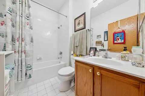 Bath - 13651 S Redbud Dr, Plainfield, IL 60544 photo 3 of 3