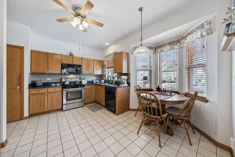 Kitchen - 13651 S Redbud Dr, Plainfield, IL 60544 photo 3 of 3