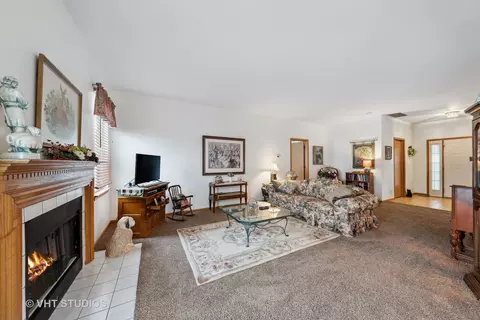 Living - 13651 S Redbud Dr, Plainfield, IL 60544 photo 3 of 5