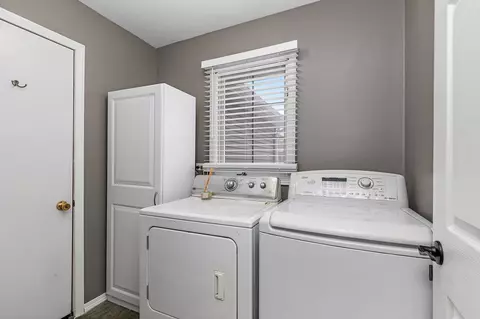4713 Oregon Trl, Mchenry, IL 60050 photo 13