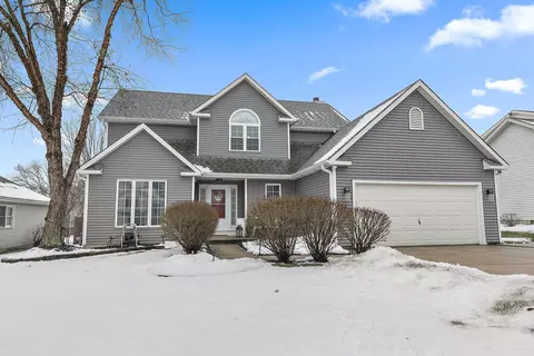 4713 Oregon Trl, Mchenry, IL 60050
