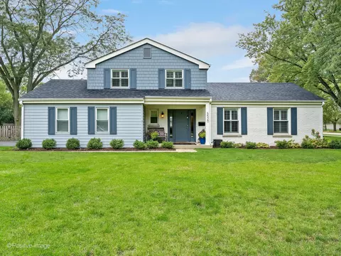 5520 Woodland Dr, Western Springs, IL 60558