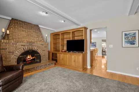 Living - 1649 Apache Dr, Naperville, IL 60563 photo 5 of 7