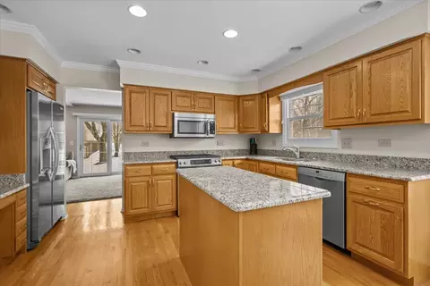 Kitchen - 1649 Apache Dr, Naperville, IL 60563 photo 3 of 3
