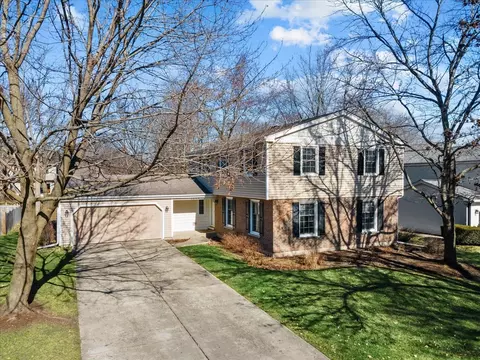 Exterior - 1649 Apache Dr, Naperville, IL 60563 photo 2 of 9