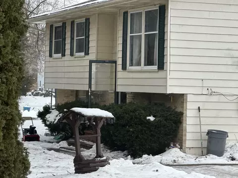 109 N Channel Dr, Round Lake Beach, IL 60073