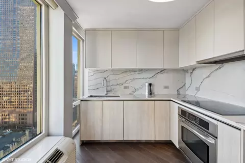 111 E Chestnut St #25C, Chicago, IL 60611 photo 16