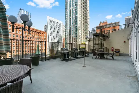 111 E Chestnut St #25C, Chicago, IL 60611 photo 35