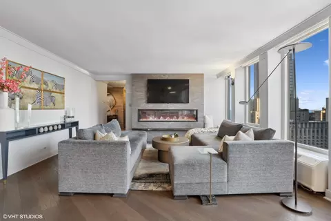 111 E Chestnut St #25C, Chicago, IL 60611 photo 7