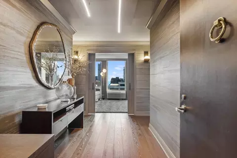 111 E Chestnut St #25C, Chicago, IL 60611 photo 3