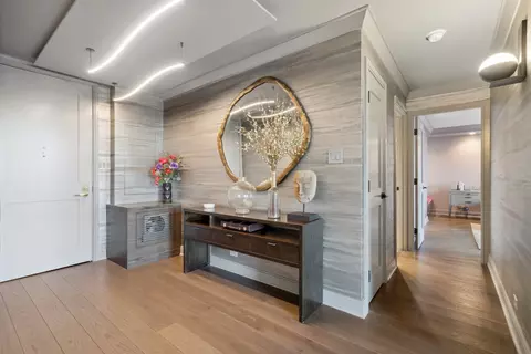 111 E Chestnut St #25C, Chicago, IL 60611 photo 4