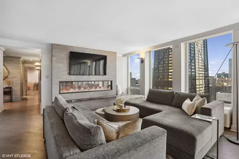 111 E Chestnut St #25C, Chicago, IL 60611 photo 8