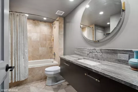 111 E Chestnut St #25C, Chicago, IL 60611 photo 28