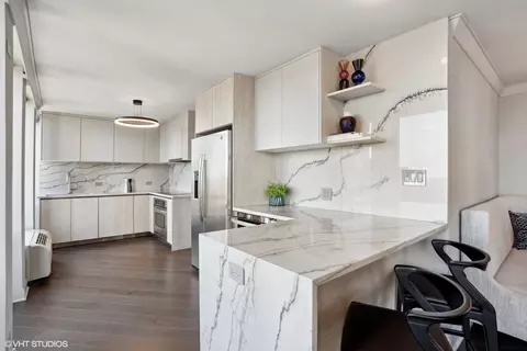 111 E Chestnut St #25C, Chicago, IL 60611 photo 15
