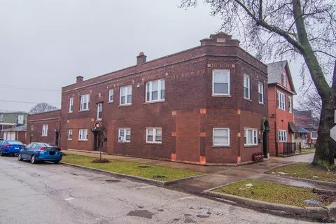 5001 W Grace St, Chicago, IL 60641