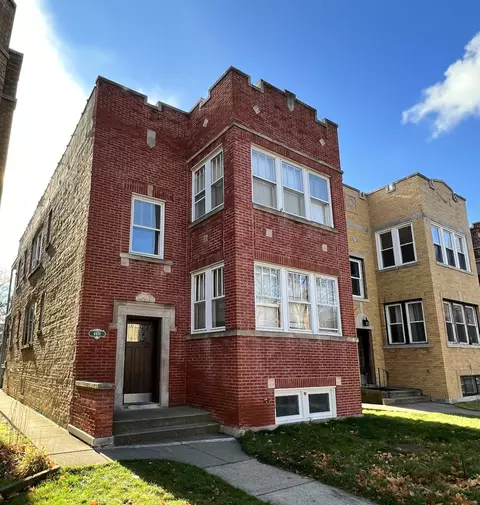4831 Wright Ter, Skokie, IL 60077