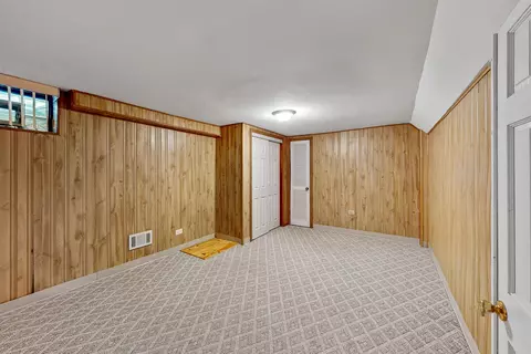 325 Emmerson Ave, Itasca, IL 60143 photo 16