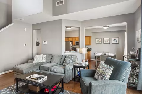 Living - 1545 Spaulding Rd, Bartlett, IL 60103 photo 2 of 3