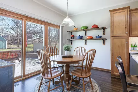Dining - 1603 Stoddard Ave, Wheaton, IL 60187 photo 4 of 4